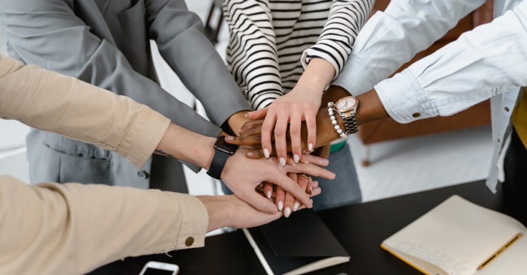 Assisting Team Collaboration